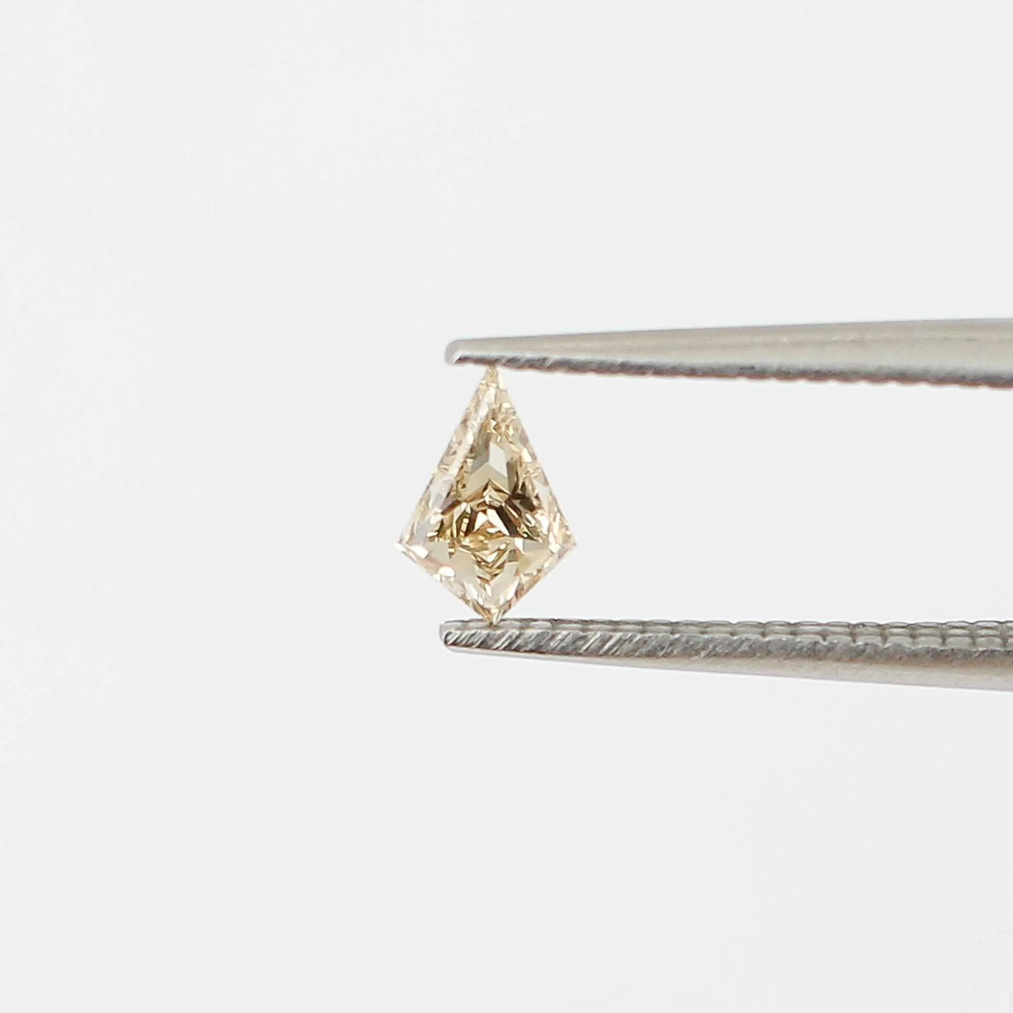 0.42ct Kite Champagne Diamond