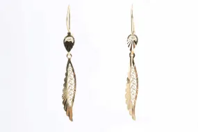 18k Yellow Gold Openwork Feather Dangle Earrings (2.71g.)