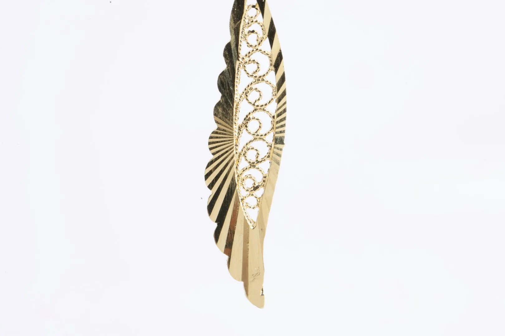 18k Yellow Gold Openwork Feather Dangle Earrings (2.71g.)