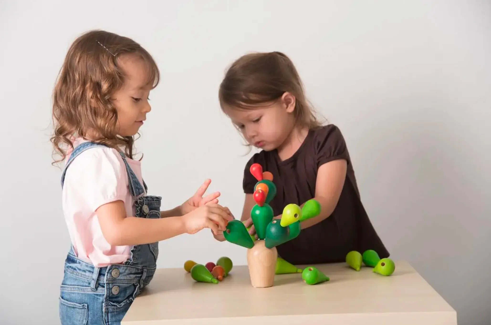 Balancing Cactus Game (Ages 3+)