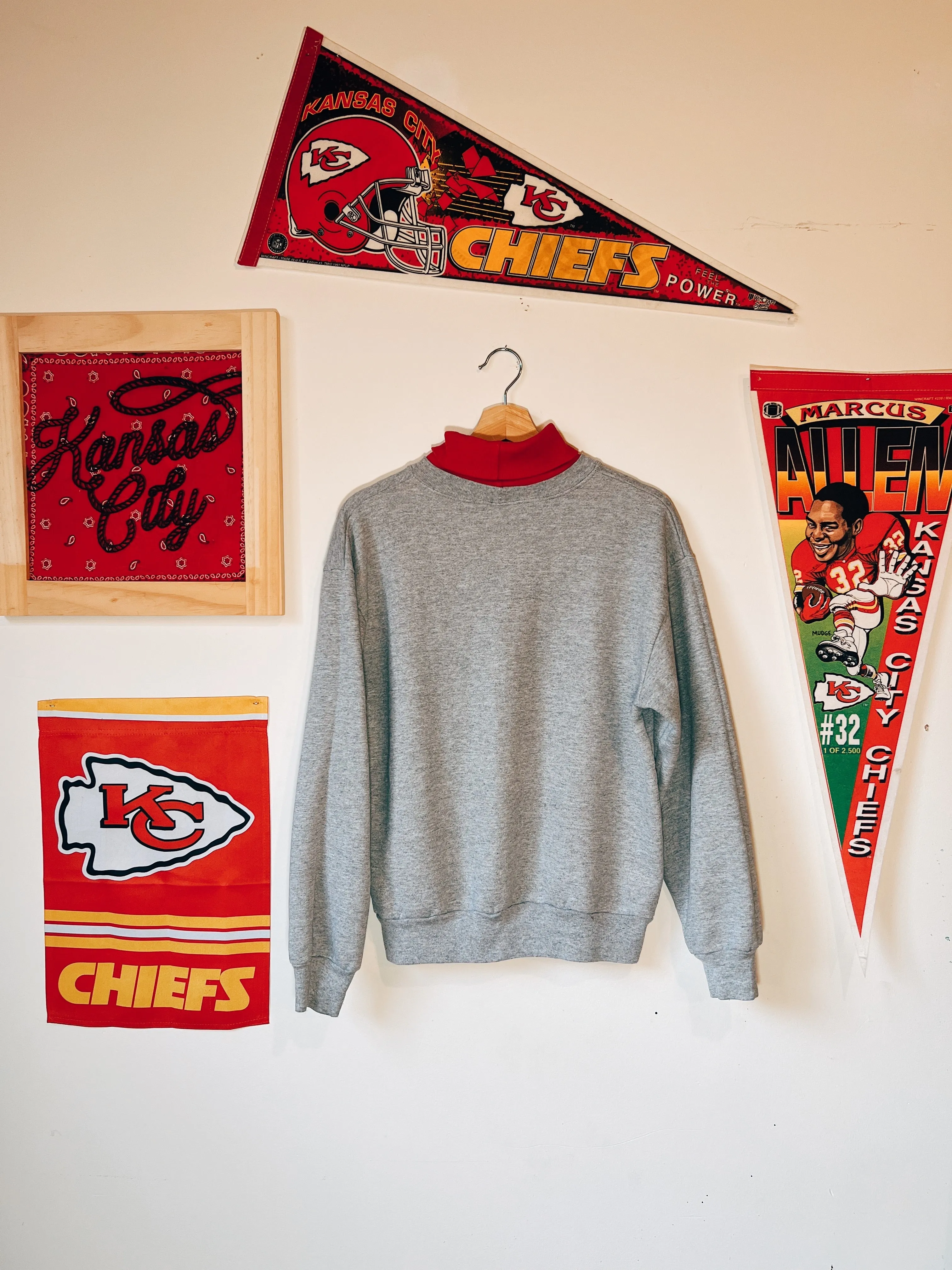 CHIEFS TURTLENECK