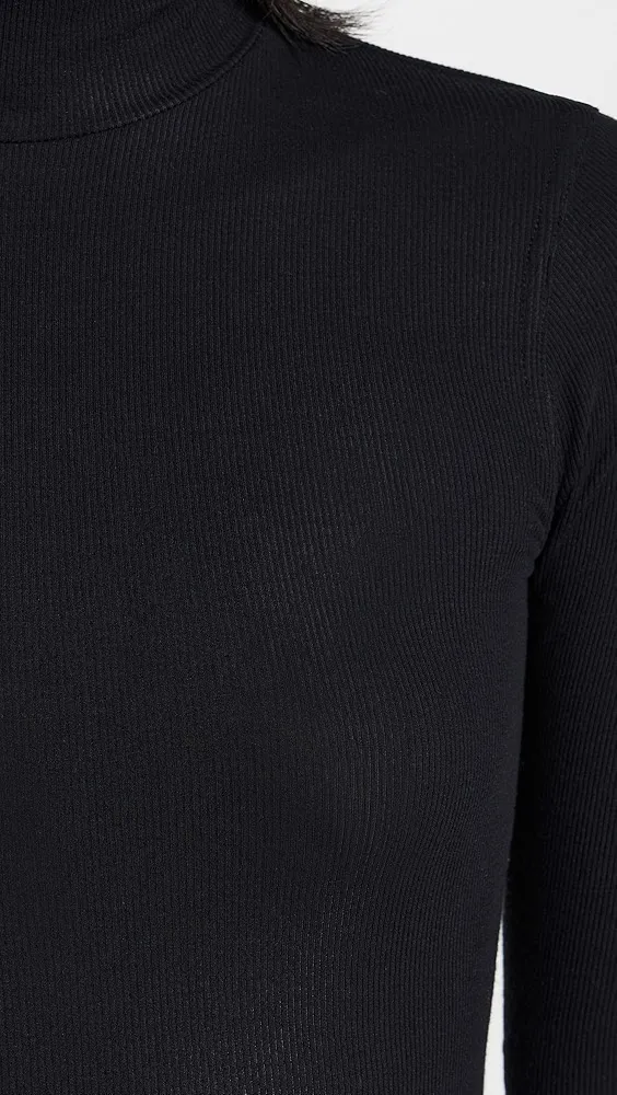 FRAME   Rib Turtleneck 