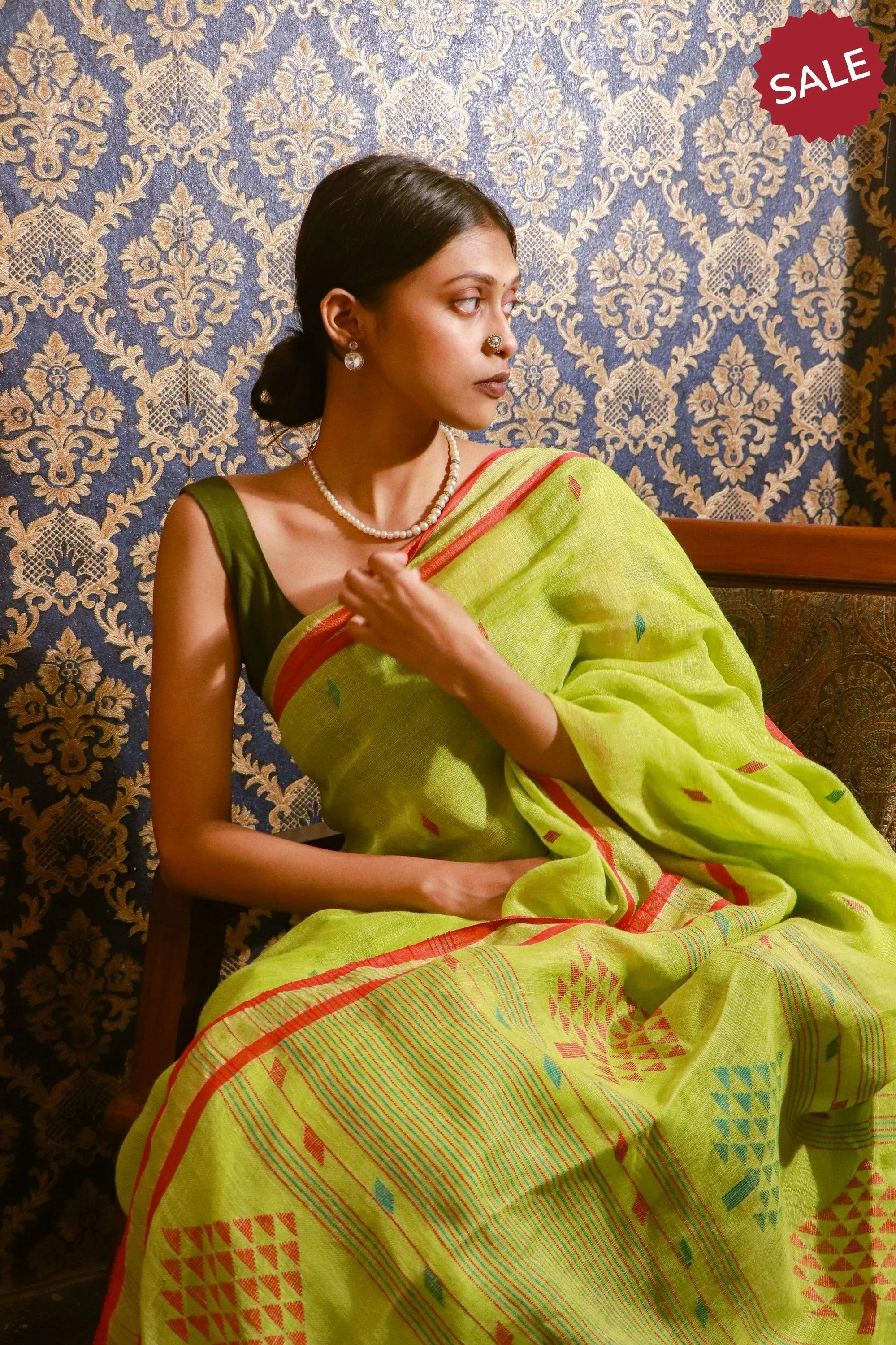 Kaisori Ekaya Harita Linen Jamdani saree