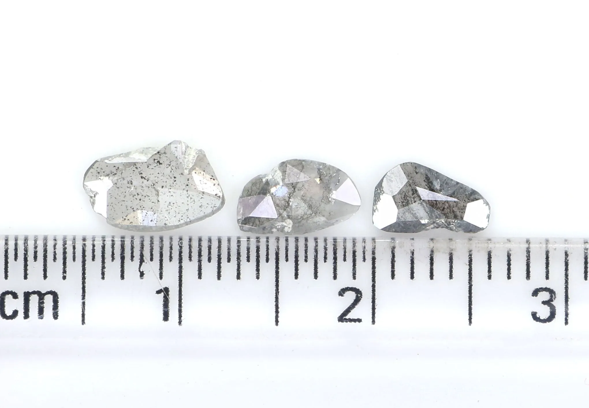 Natural Loose Slice Salt And Pepper Diamond Black Grey Color 0.91 CT 6.15 MM Slice Shape Rose Cut Diamond L2514