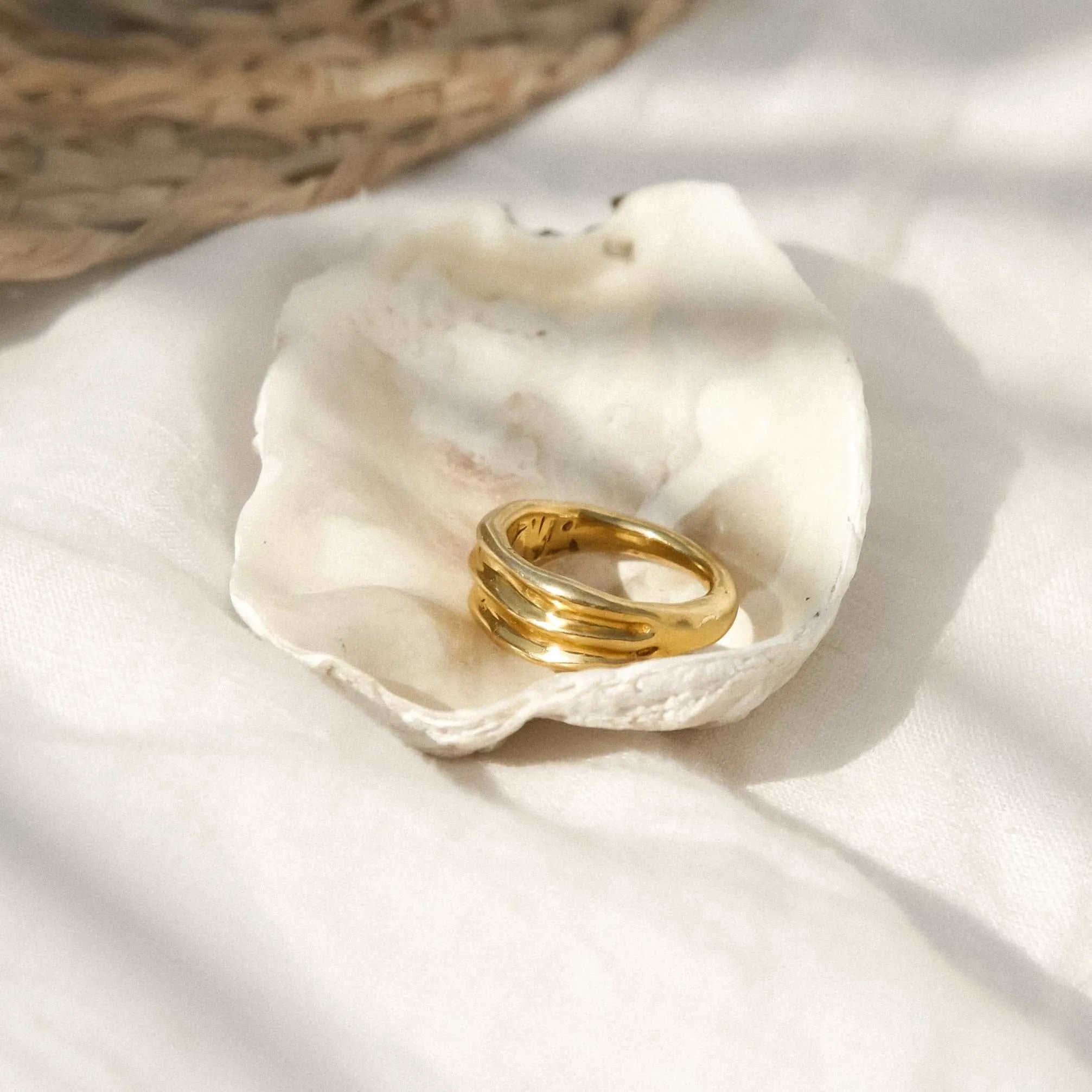 Ocean floor // 14k gold