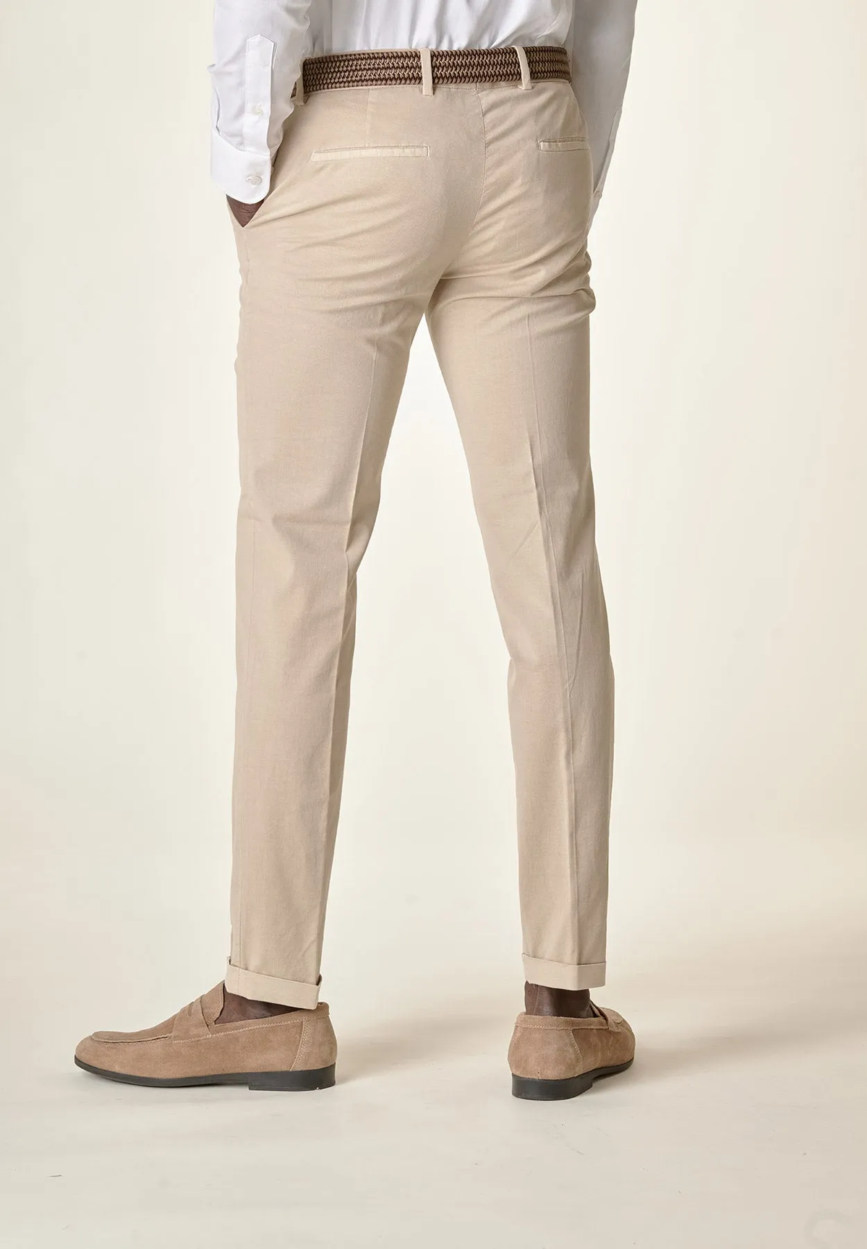 Pantalone beige risvolto cotone stretch slim fit