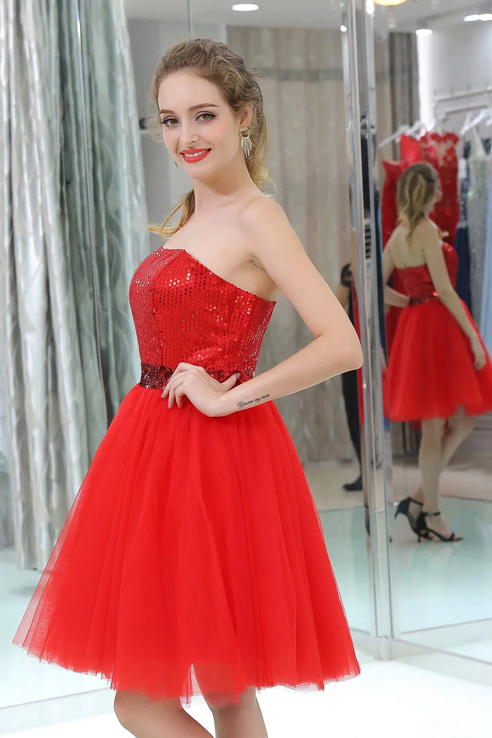 Red Sequined Tulle Strapless Homecoming Dresses