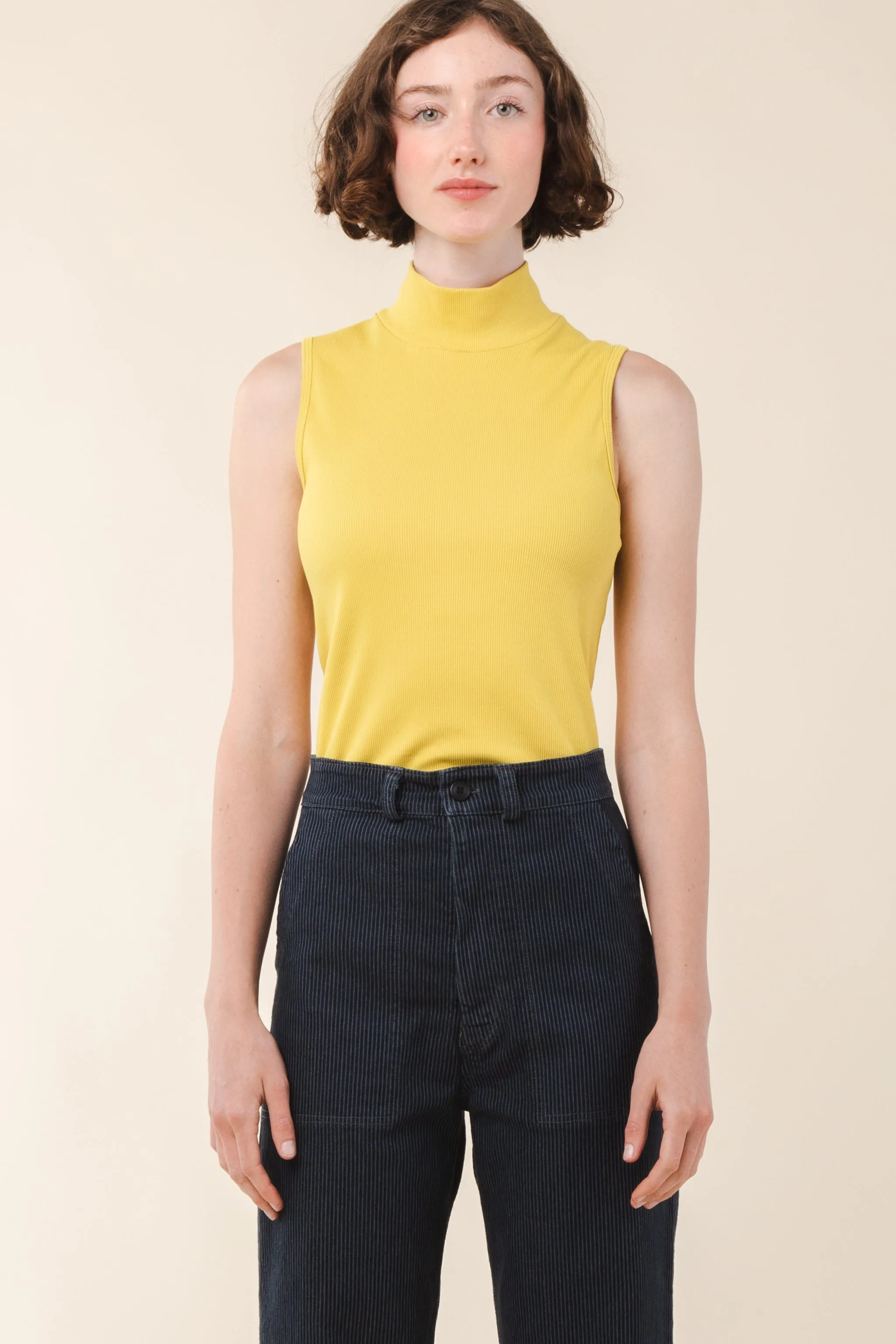 Sleeveless Mockneck in Taxi