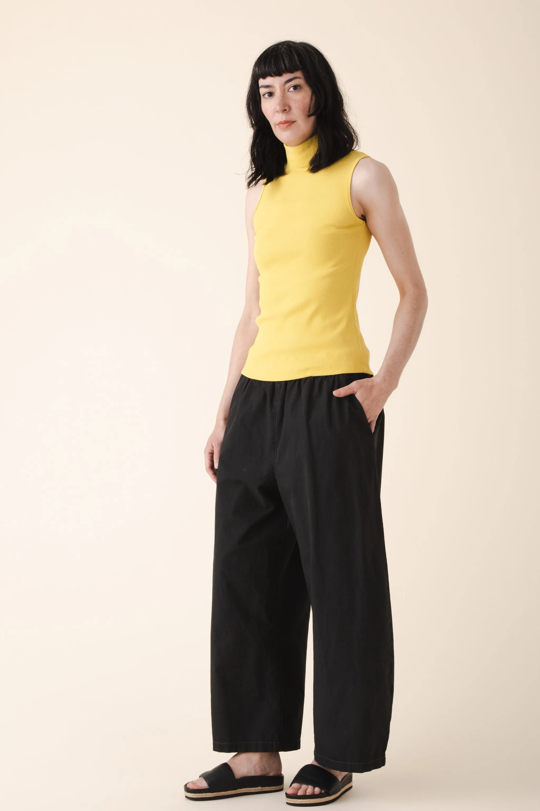 Sleeveless Mockneck in Taxi