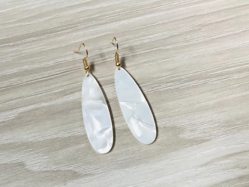 White Tear Drop Geometric Shell Earrings